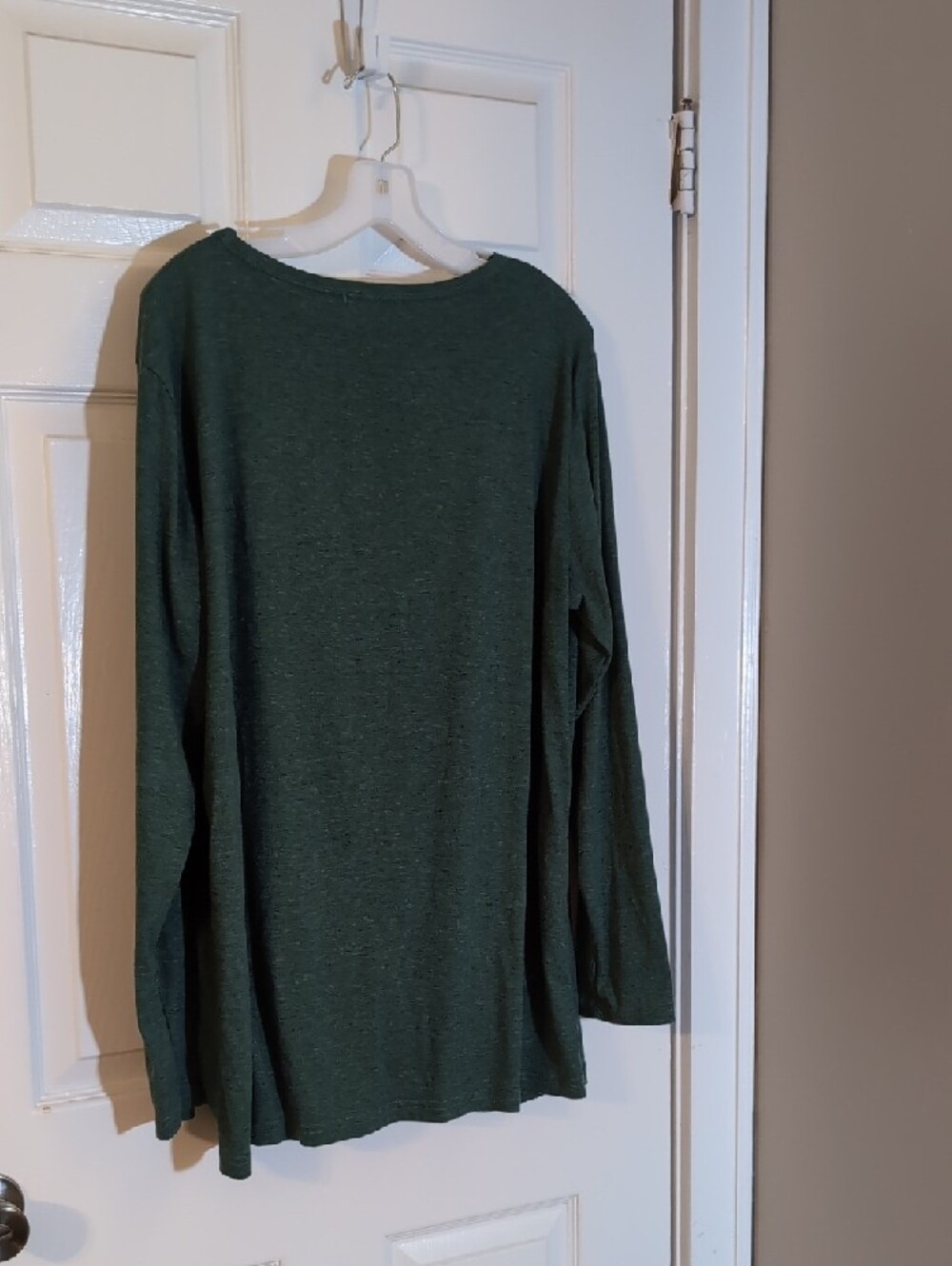 Long Sleeve Twist-Knot Top in Dark Green - Picture 4 of 4
